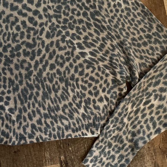 OLIVACEOUS Animal Print Lightweight Wool Blend Leopard Print Hooded Pullover - Picture 10 of 11